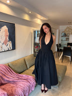 Vestido con escote profundo