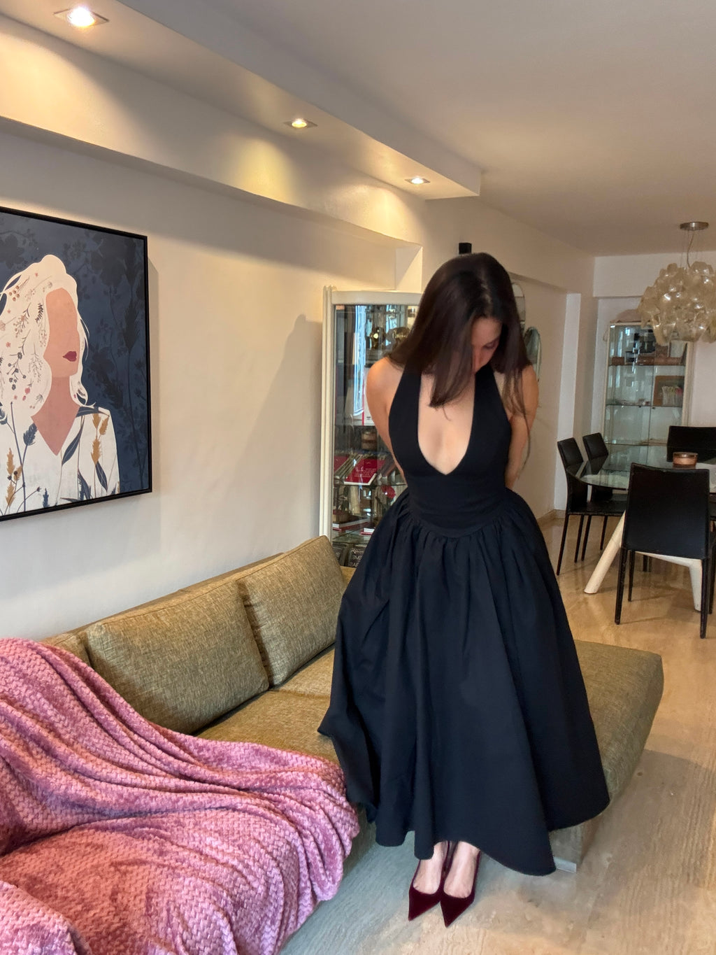 Vestido con escote profundo