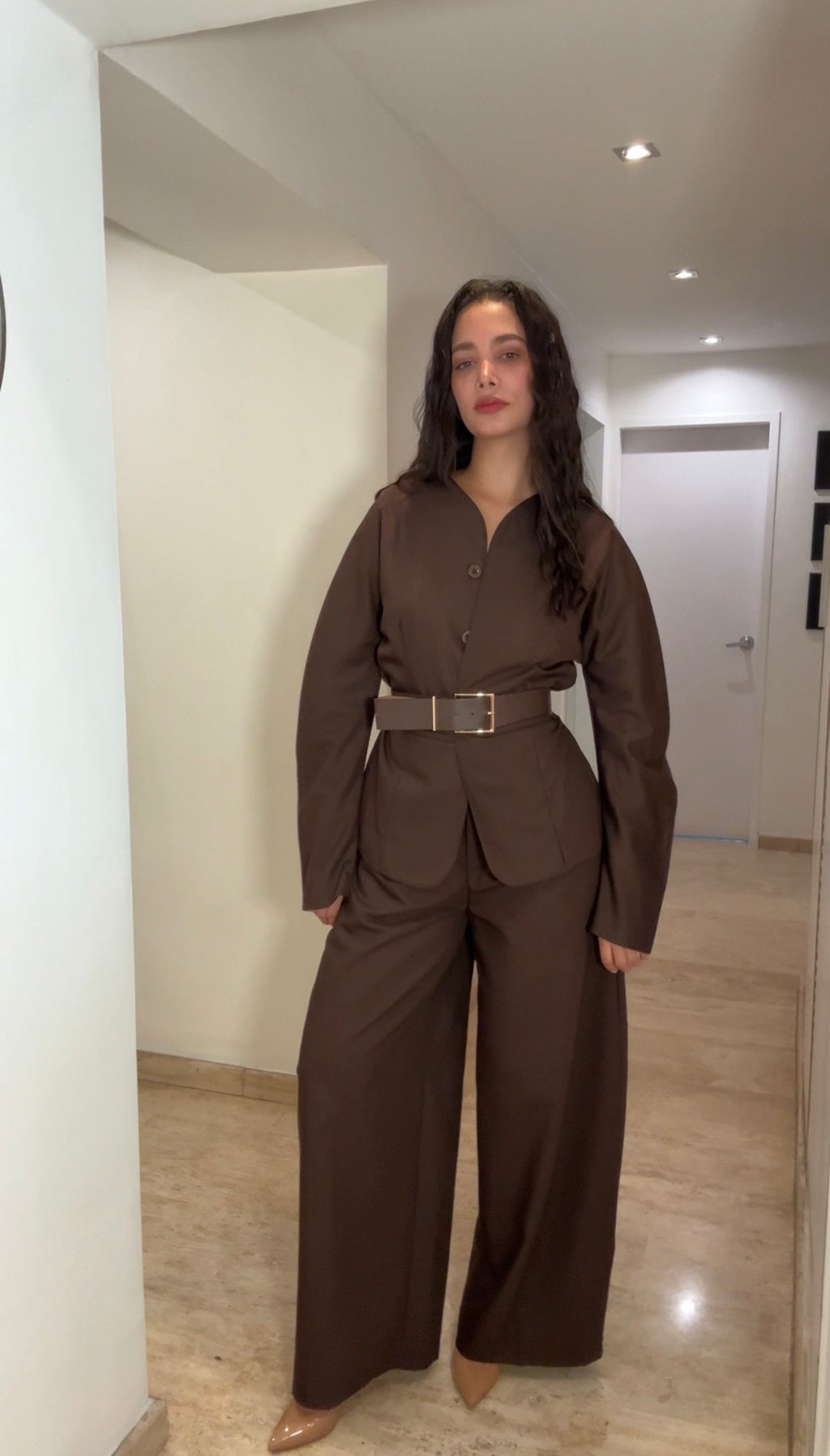 Blazer estructurado con cintura marcada