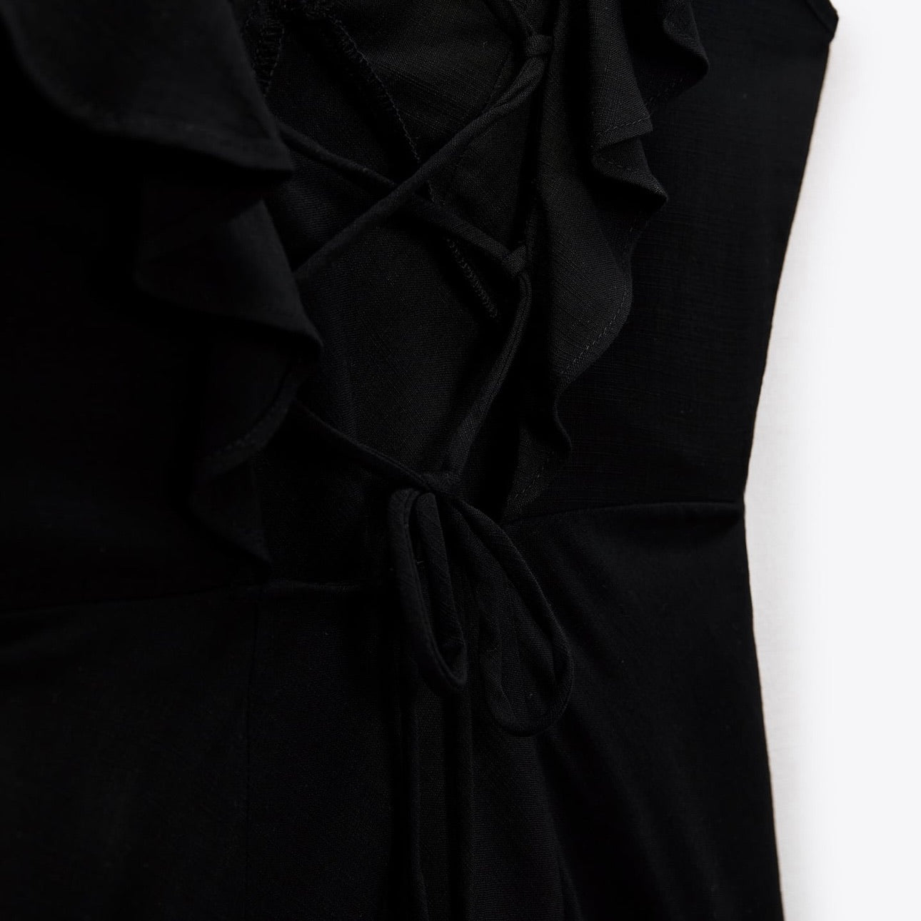 Vestido mini volantes