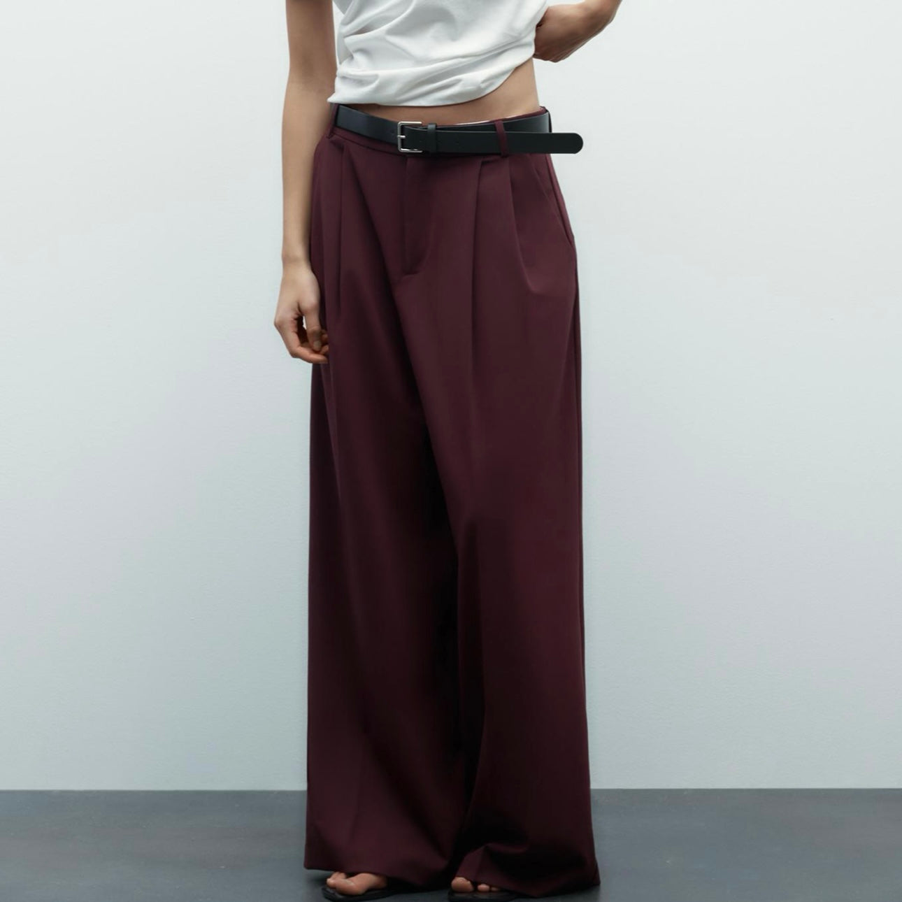 Pantalón doble pliegue con cinturón